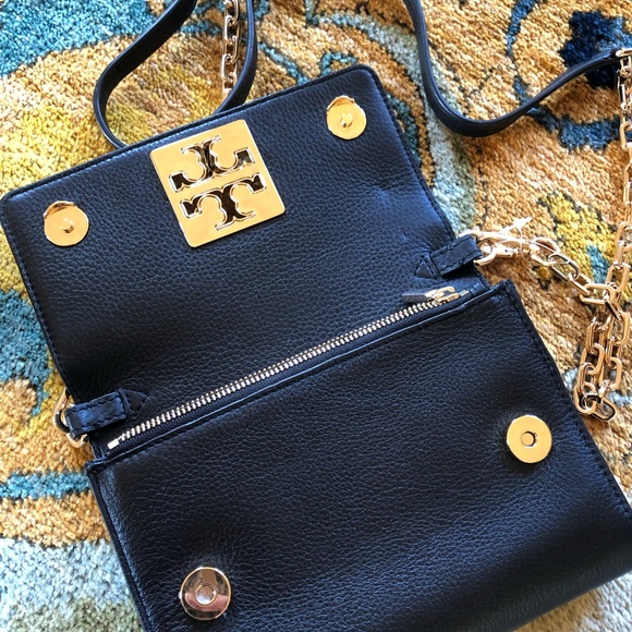 NWT Tory Burch Britten chain on wallet crossbody - Picture 4 of 7